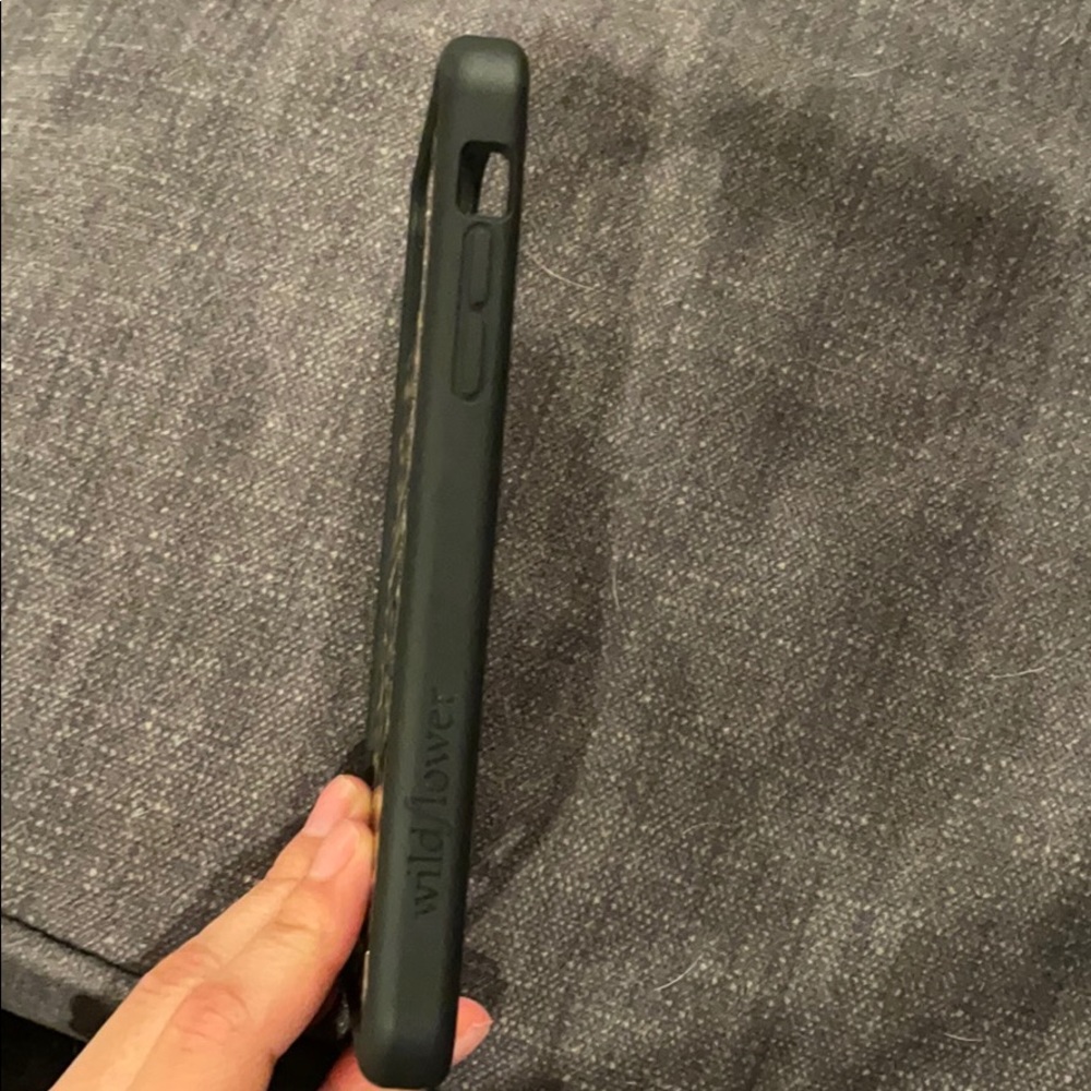 phone case - Picture 3 of 7